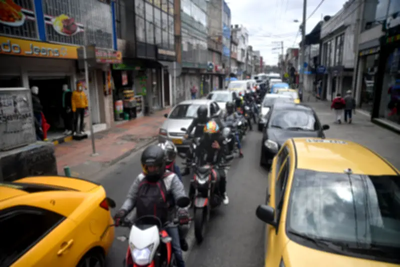 Trancones en Bogotá por obras viales y accidente en Kennedy afectan movilidad