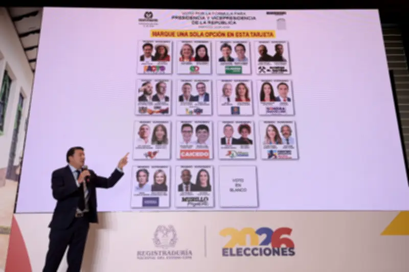 Tras sorteo del tarjetón, campañas presidenciales se disputan el centro político