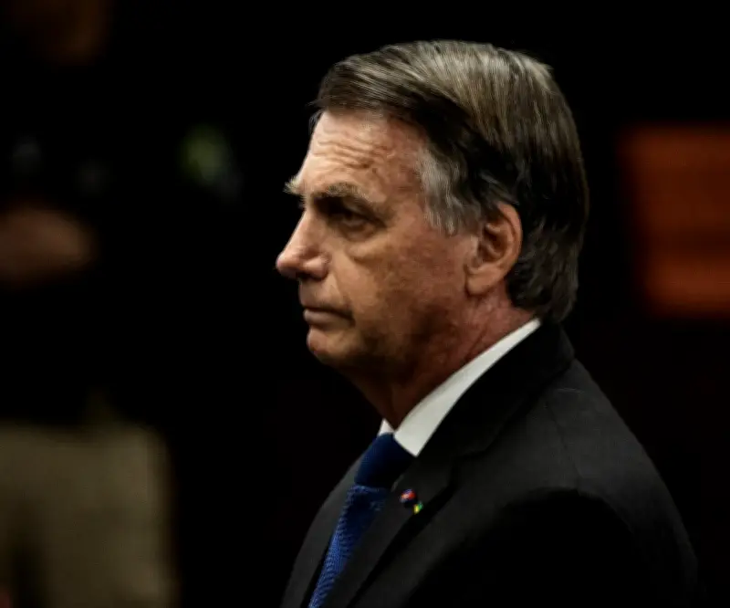 Tribunal brasileño ordena arresto domiciliario para Bolsonaro por motivos de salud