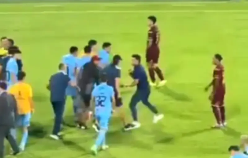 Triunfo del Tolima en Copa Libertadores culmina en pelea y agresión al DT Lucas González