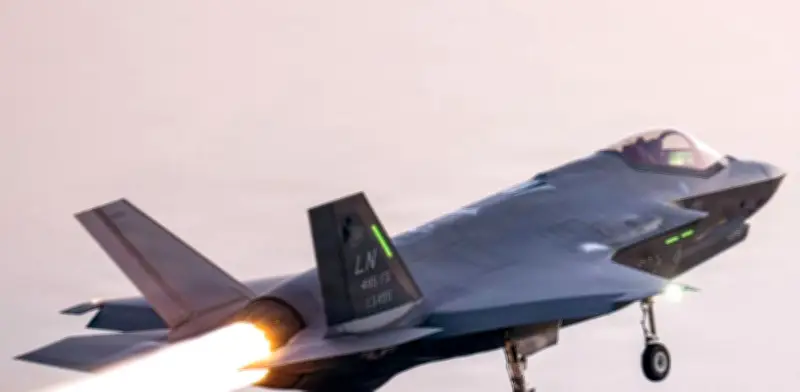 Trump advierte que nuevo líder iraní no sobrevivirá sin su aprobación en medio de guerra