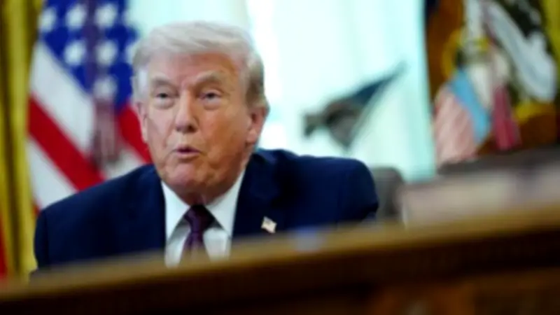 Trump afirma que guerra contra Irán será breve y estrecho de Ormuz se abrirá