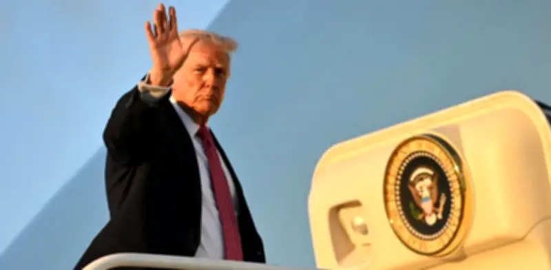 Trump amenaza con destruir isla petrolera iraní de Jark si no se abre el estrecho de Ormuz