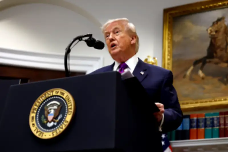 Trump anuncia destrucción de nueve buques iraníes y amenaza con hundir el resto de su Armada