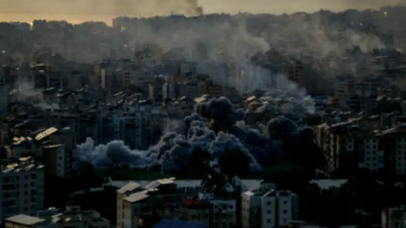 Trump condiciona ayuda a Irán a rendición incondicional mientras bombardeos causan 1.230 muertes