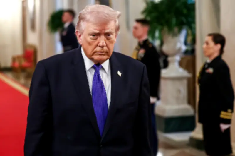 Trump cuestiona la estabilidad de Irán y especula sobre la muerte del líder supremo