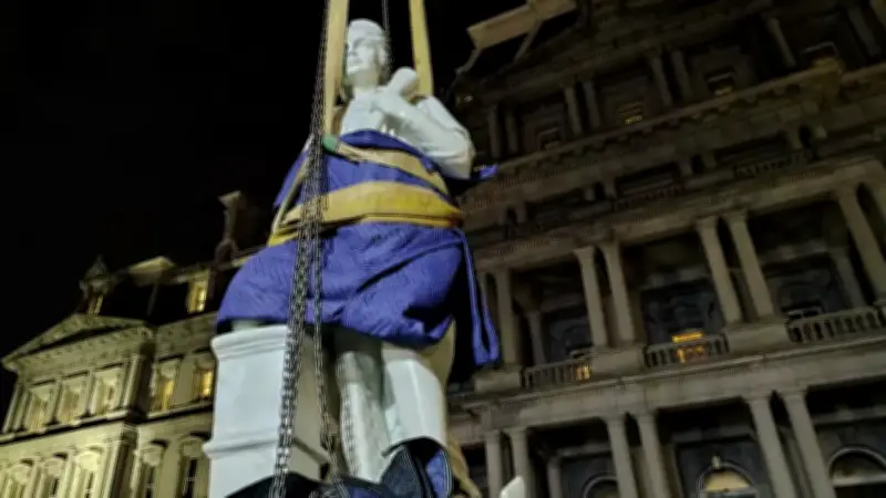 Trump reinstala estatua de Colón en la Casa Blanca tras polémica histórica