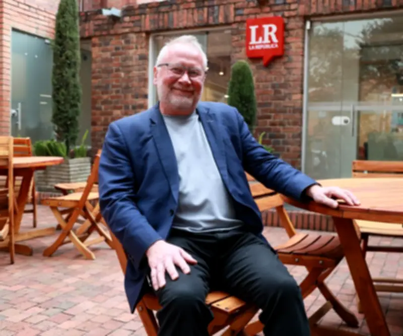 Urbanista británico Peter Bishop asesora proyectos de Bogotá: 'Las ciudades aprenden, no copian'