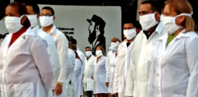 Varios países latinoamericanos suspenden cooperación con brigadas médicas cubanas