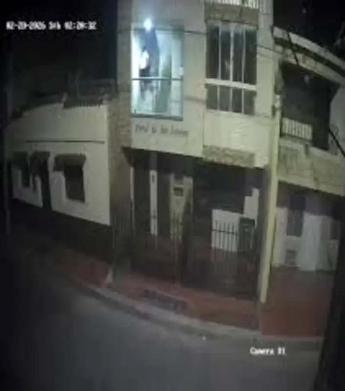 Vecinos de Piedecuesta exigen más vigilancia tras robo registrado en video en edificio