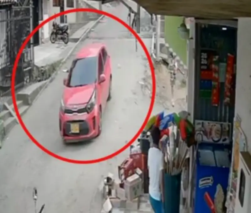 Vehículo descontrolado en Floridablanca genera susto entre vecinos del sector La Cumbre