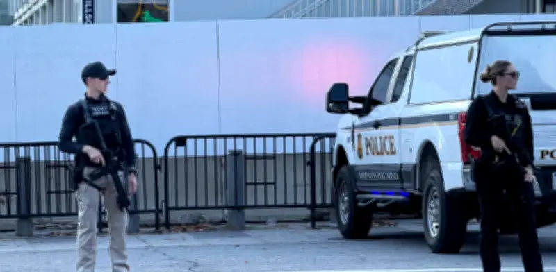 Vehículo impacta barrera de seguridad de la Casa Blanca; conductor detenido por el Servicio Secreto