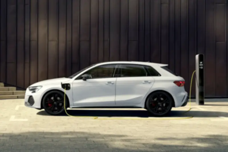 Vehículos eléctricos en Colombia: 34,5% de ventas en 2025, pero seguros enfrentan desafíos técnicos