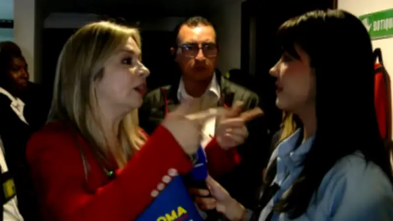 Vicky Dávila estalla ante periodista que la cuestionó como "perdedora" tras consulta electoral