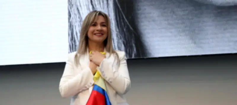 Vicky Dávila queda en quinto lugar en consulta presidencial pese a reconocimiento mediático