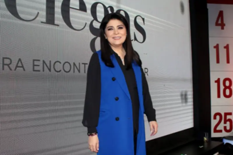 Victoria Ruffo desmiente falsa noticia sobre su muerte con humor y sarcasmo