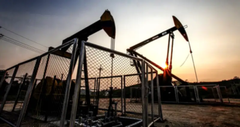 Wall Street cierra en rojo por escalada del petróleo debido al conflicto en Medio Oriente