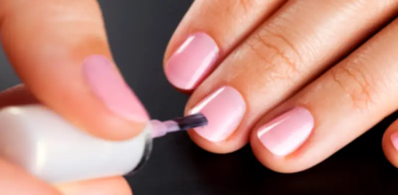 Wellness Nails: tendencia de cuidado natural de uñas crece 15% tras alertas del Invima
