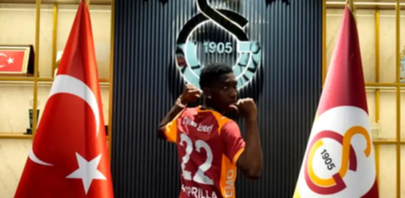 Yaser Asprilla enfrenta futuro incierto en Galatasaray tras bajo rendimiento