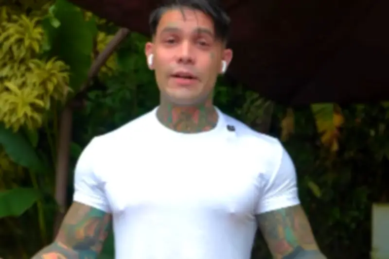 Yeferson Cossio responde a Avianca: niega broma con bomba fétida y exige restitución