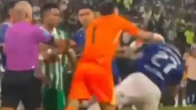 Agresión de David Ospina a Rodrigo Contreras: el video que no mostró la transmisión oficial