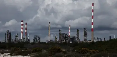 AIE libera 400 millones de barriles de petróleo por cierre del estrecho de Ormuz