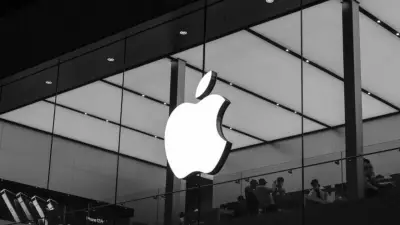 Apple prepara un bombazo tecnológico para septiembre con iPhone plegables y AirPods con cámaras