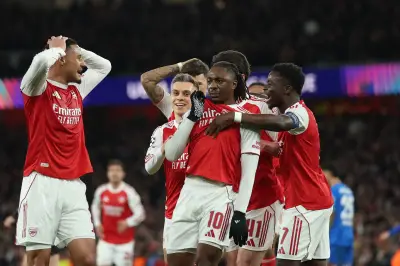 Arsenal avanza a cuartos de Champions tras vencer 2-0 al Bayer Leverkusen