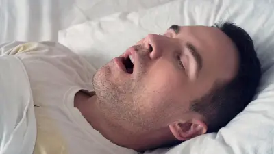 Babeo nocturno frecuente: señal de alerta para trastornos del sueño graves