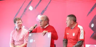 Banco AV Villas lanza tarjeta de crédito Santa Fe para jóvenes hinchas