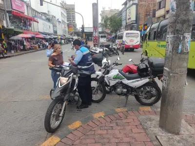 Bucaramanga sanciona a 88 conductores por invadir carril exclusivo del Metrolínea