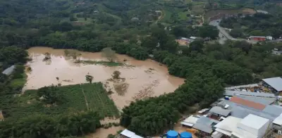 Buscan a joven desaparecido tras intentar cruzar el río Lebrija durante tormentas eléctricas