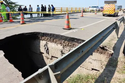 Cierre total del Puente Guillermo Gaviria en Barrancabermeja por daños estructurales
