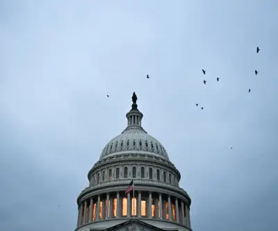 Déficit por cuenta corriente de EE.UU. cae a mínimo de casi cinco años en último trimestre