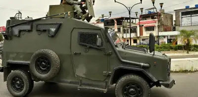 Ecuador despliega 75.000 efectivos en ofensiva antinarcóticos con apoyo de EE.UU. y toque de queda
