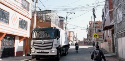 El Sistema Oculto de Recolección de Residuos en Bogotá: Una Mirada Detrás del Servicio de Aseo