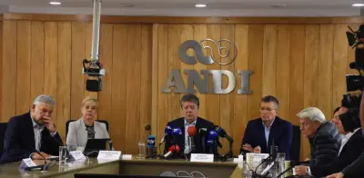 Empresarios colombianos y ecuatorianos exigen detener guerra comercial por riesgo económico bilateral