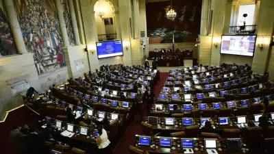 Escrutinios mantienen en vilo curules al Congreso en varias regiones del país