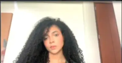 Exfuncionaria de Petro enfrenta cargos por presunto uso de títulos falsos en audiencia judicial