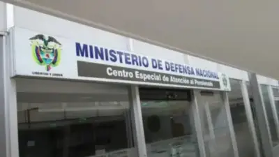 Fiscalía imputará cargos a cuatro exfuncionarios del Mindefensa por corrupción