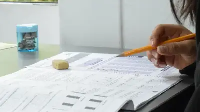 Gobierno revisa 279 instituciones por graduaciones sin saber qué está pasando