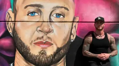 Hijo de Tom Hanks queda atrapado en Medellín por problema inesperado con su pasaporte