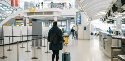 ICE permanecerá en aeropuertos de EEUU hasta que operaciones aéreas retornen a normalidad total