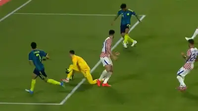 Increíble fallo de Luis Suárez tras magistral pase de James Rodríguez y Luis Díaz