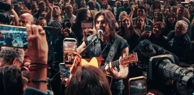 Juanes presenta 'Teban', su álbum más íntimo con 16 canciones que homenajean a su madre y exploran la depresión