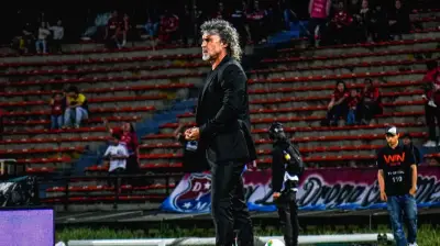 Leonel Álvarez lamenta ausencia de hinchas de Atlético Bucaramanga en partido clave de Sudamericana