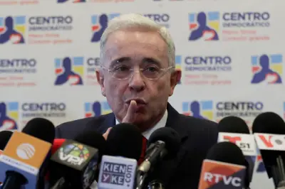 Álvaro Uribe abre puerta a alianza Valencia-Oviedo tras consultas del 8 de marzo