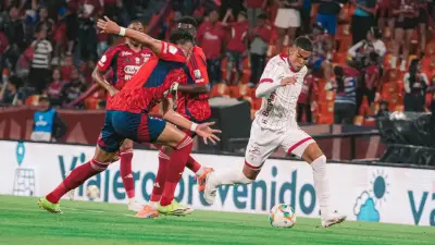 Medellín remonta en cinco minutos al América y se aferra a la pelea en la Liga BetPlay