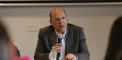 Ministro de Hacienda se retira del Banco de la República tras alza de tasas del 1%