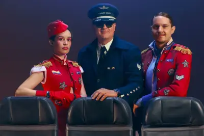 Monsieur Periné lanza 'El Avión' junto a Carlos Vives como adelanto de su nuevo álbum